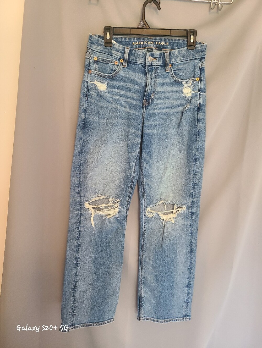 American Eagle Outfitters Women's Light Blue Ripped Boyfriend Jeans